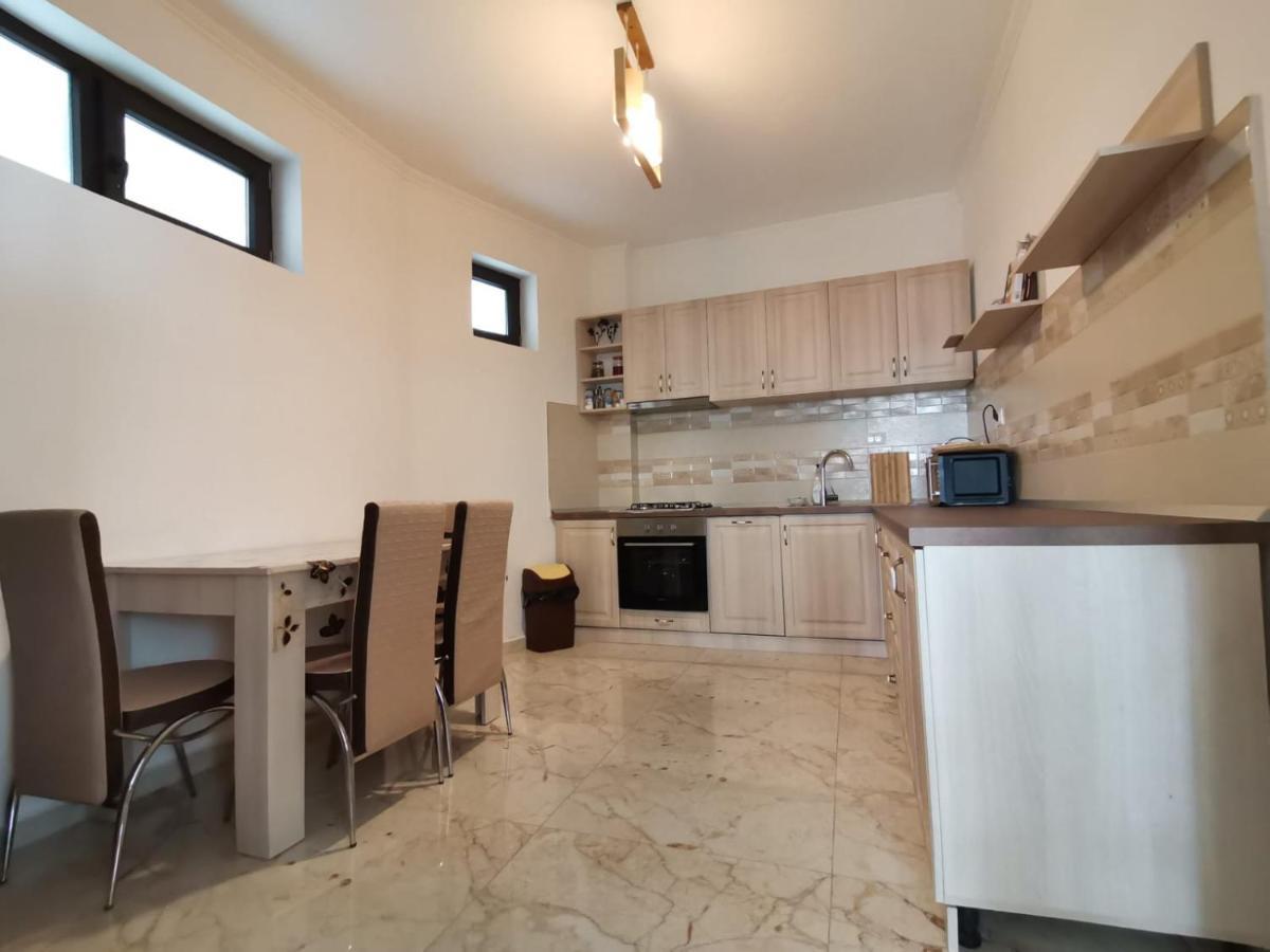 Casa Dana Olteanu Hotel Moeciu De Sus Bagian luar foto